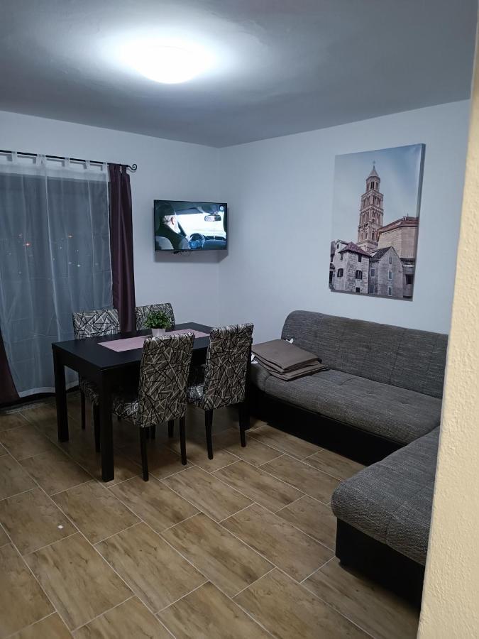 Apartman Jagoda 塞尼 外观 照片